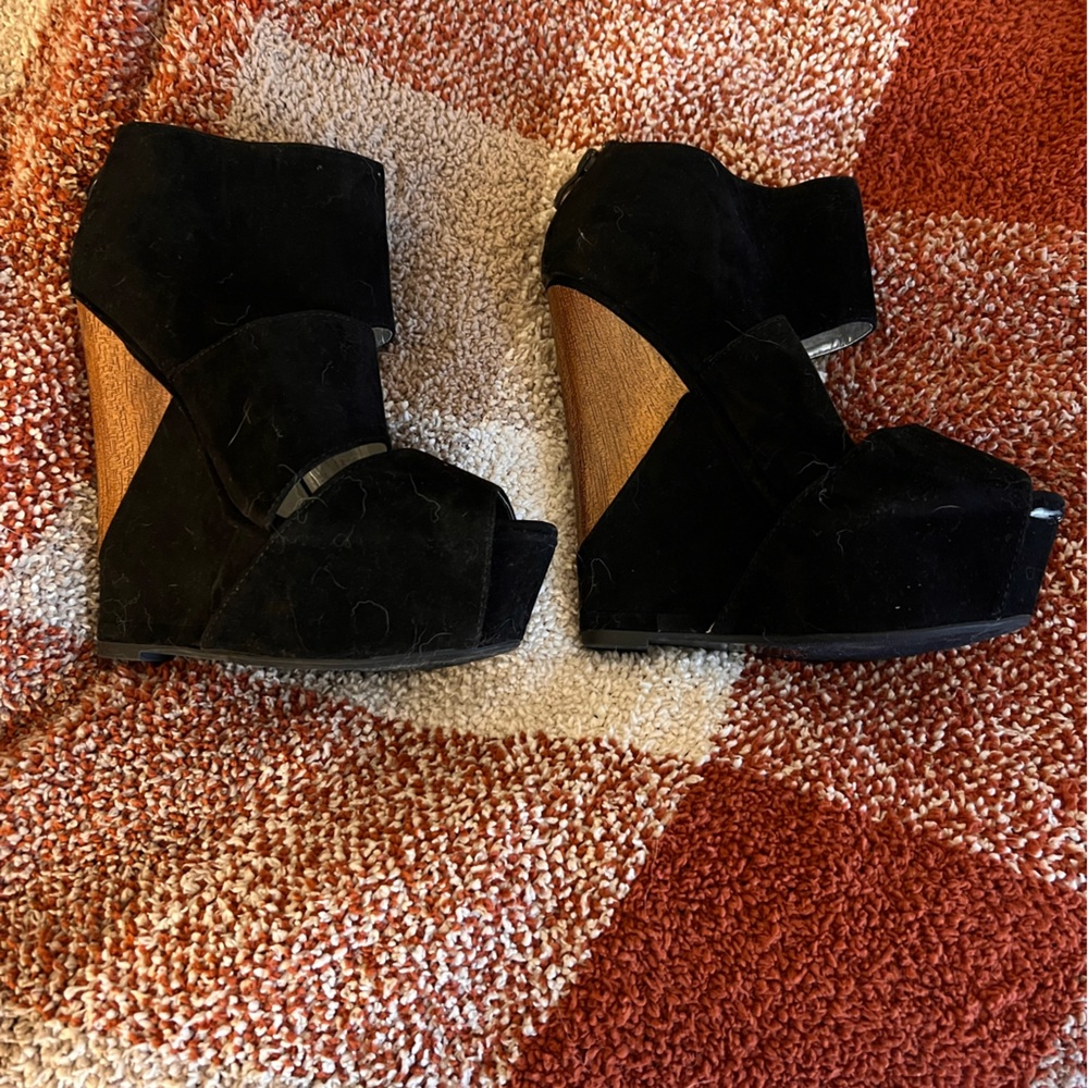 Wedges - Picture 2 of 5